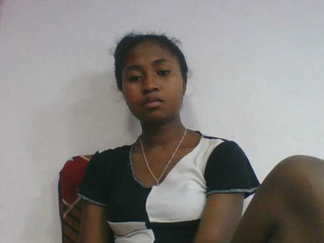 Marinah1a live cam on BongaCams