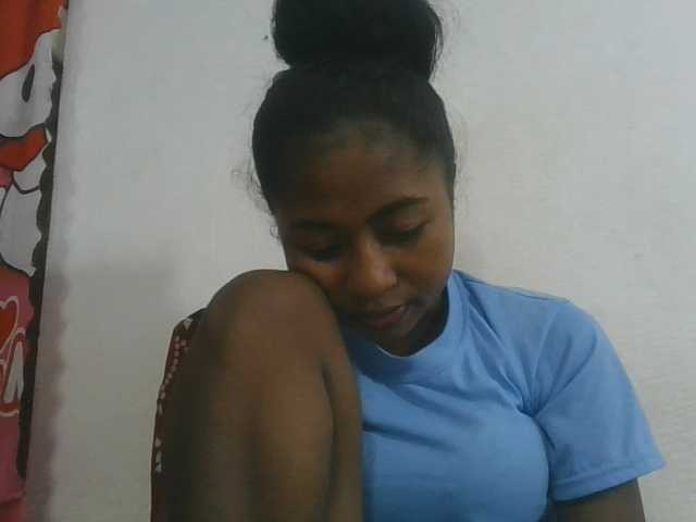 Marinah1a live cam on BongaCams
