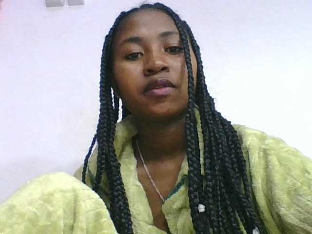 Marinah1a live cam on BongaCams