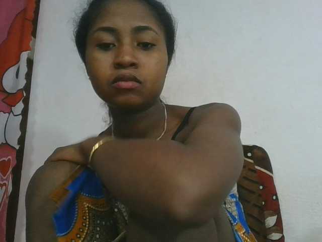 Marinah1a live cam on BongaCams