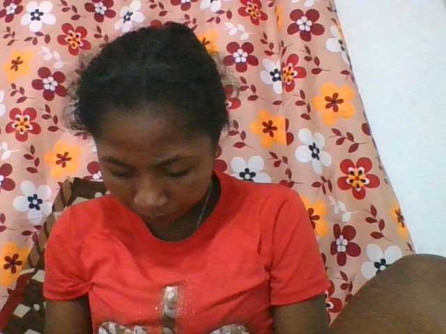 Marinah1a live cam on BongaCams