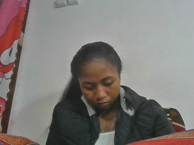 Marinah1a live cam on BongaCams