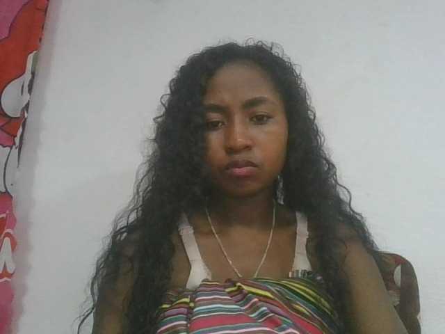 Marinah1a live cam on BongaCams