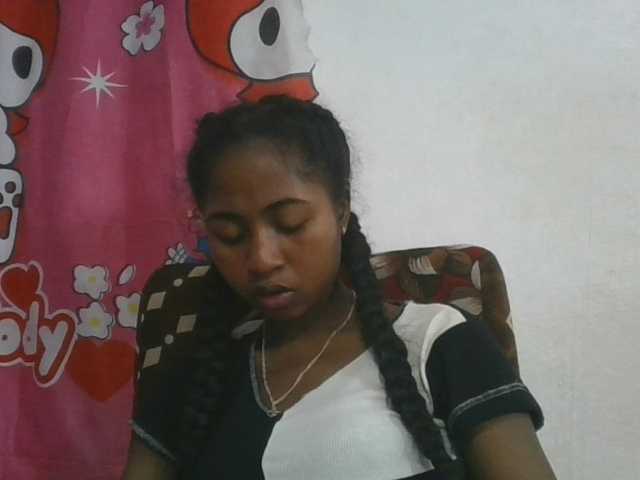 Marinah1a live cam on BongaCams