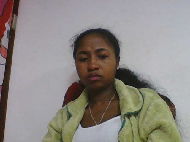 Marinah1a live cam on BongaCams
