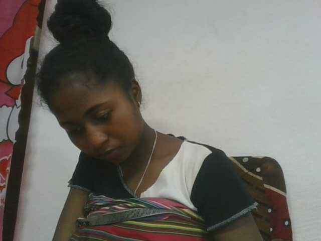 Marinah1a live cam on BongaCams