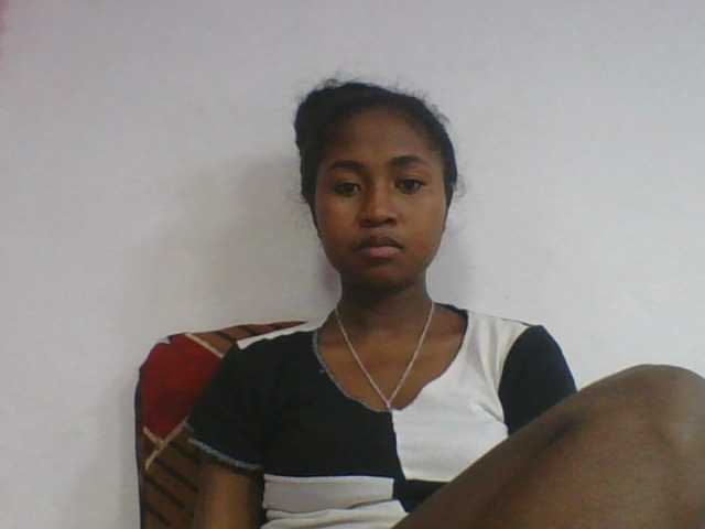 Marinah1a live cam on BongaCams