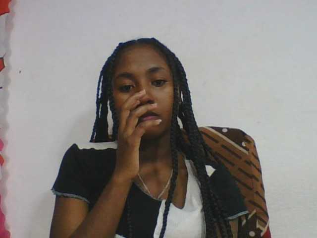 Marinah1a live cam on BongaCams