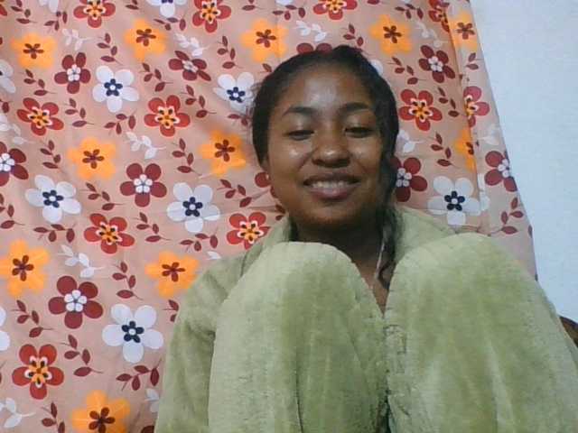 Marinah1a live cam on BongaCams