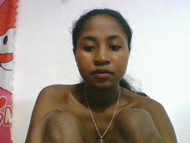 Marinah1a live cam on BongaCams