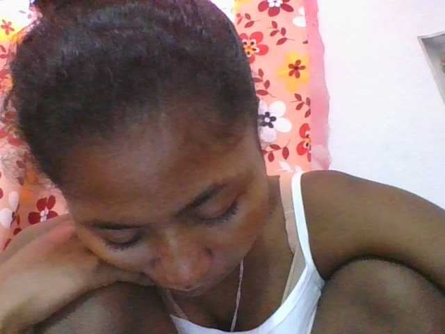 Marinah1a live cam on BongaCams