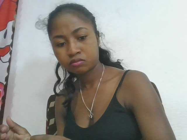 Marinah1a live cam on BongaCams
