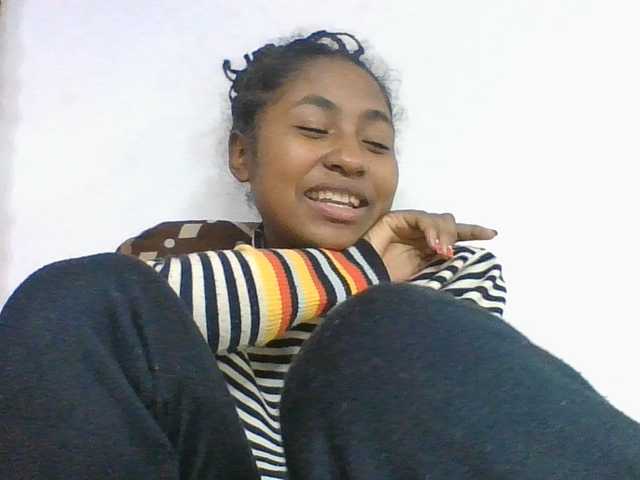 Marinah1a live cam on BongaCams