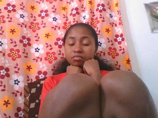 Marinah1a live cam on BongaCams