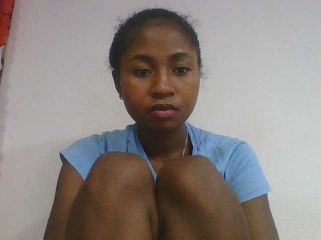 Marinah1a live cam on BongaCams