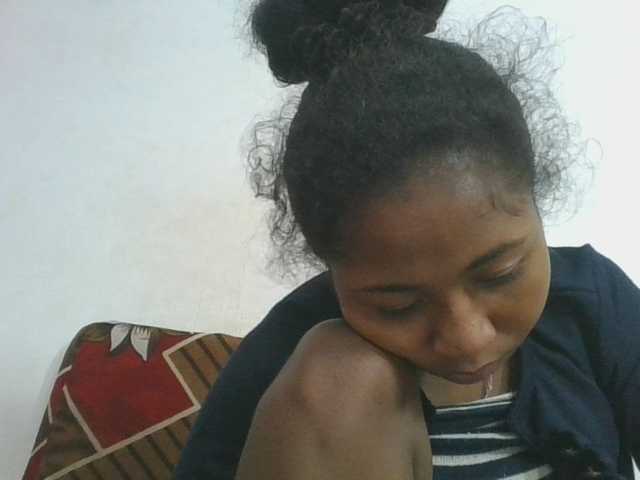 Marinah1a live cam on BongaCams