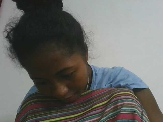 Marinah1a live cam on BongaCams
