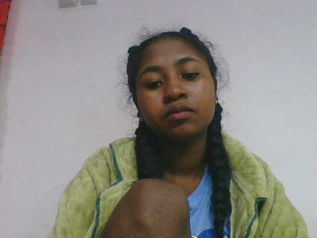 Marinah1a live cam on BongaCams