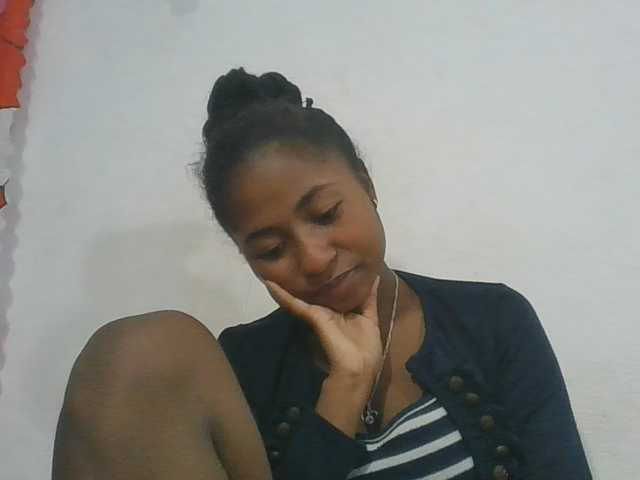 Marinah1a live cam on BongaCams