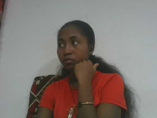 Marinah1a live cam on BongaCams