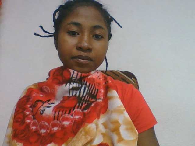 Marinah1a live cam on BongaCams
