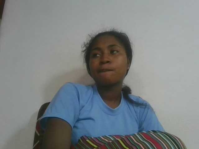 Marinah1a live cam on BongaCams