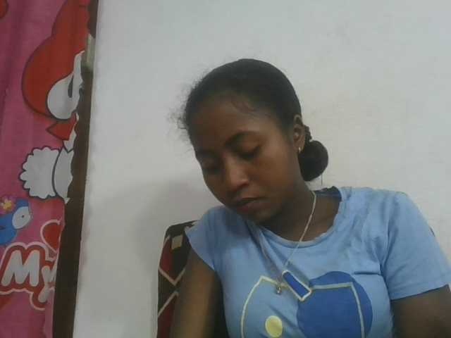 Marinah1a live cam on BongaCams