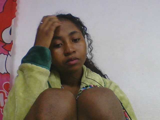 Marinah1a live cam on BongaCams