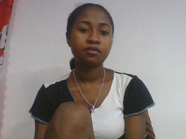 Marinah1a live cam on BongaCams