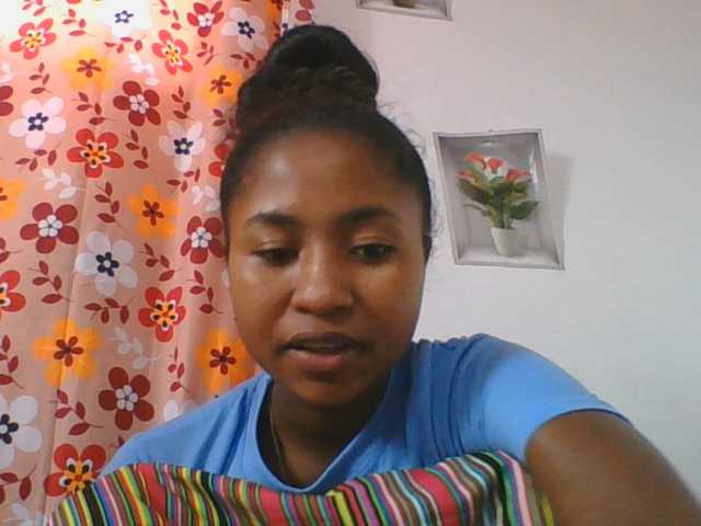 Marinah1a live cam on BongaCams