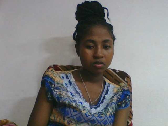 Marinah1a live cam on BongaCams