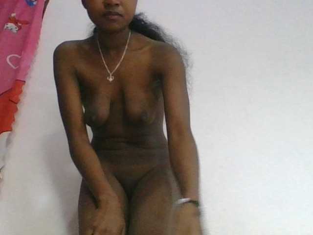 Marinah1a live cam on BongaCams