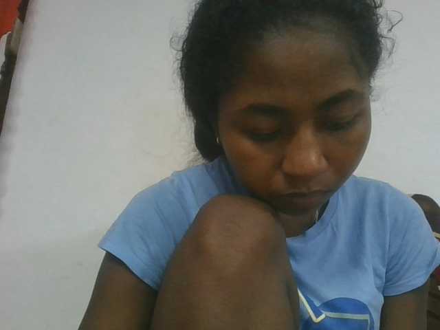 Marinah1a live cam on BongaCams