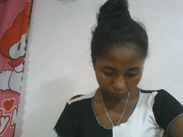 Marinah1a live cam on BongaCams