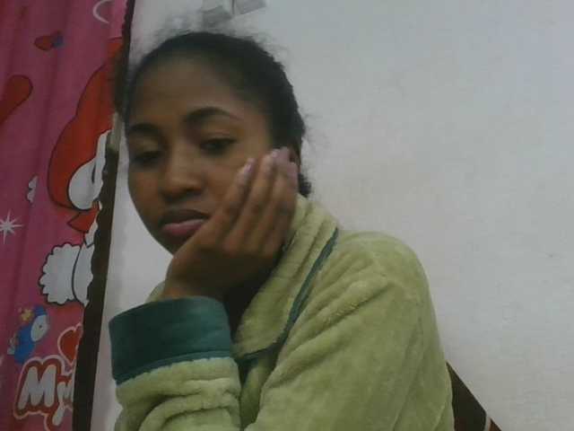 Marinah1a live cam on BongaCams