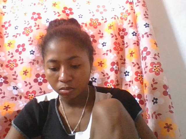 Marinah1a live cam on BongaCams