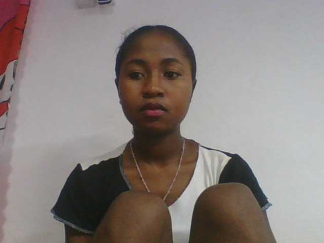 Marinah1a live cam on BongaCams