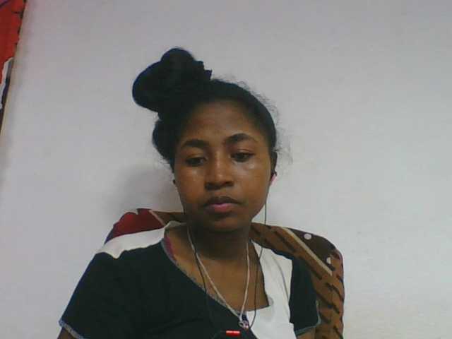 Marinah1a live cam on BongaCams