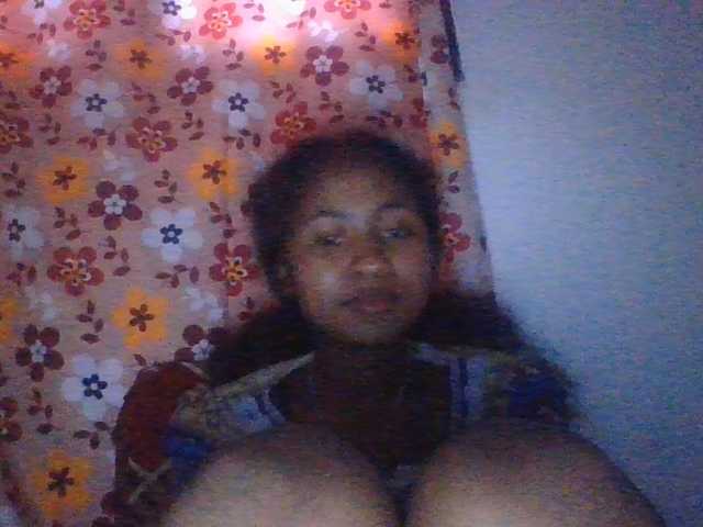 Marinah1a live cam on BongaCams