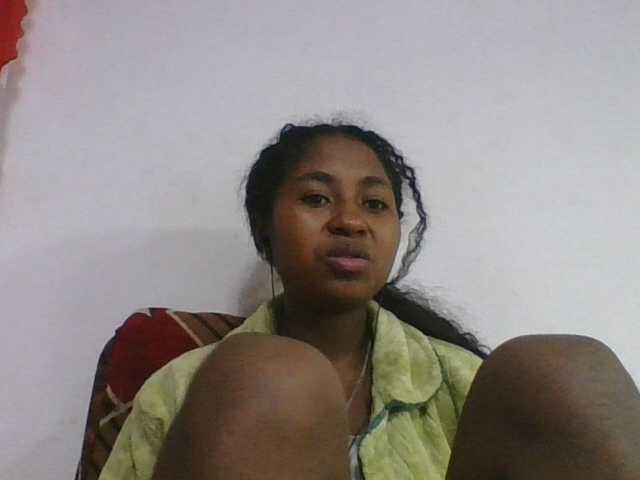 Marinah1a live cam on BongaCams