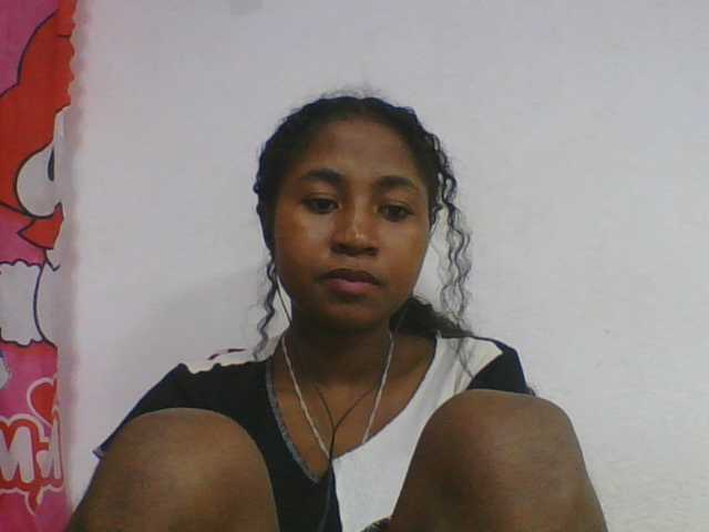 Marinah1a live cam on BongaCams