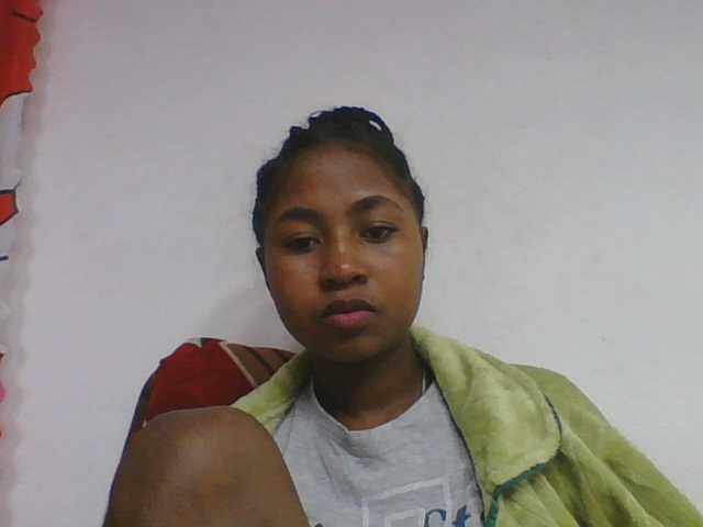 Marinah1a live cam on BongaCams