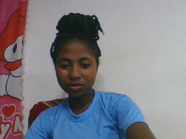 Marinah1a live cam on BongaCams