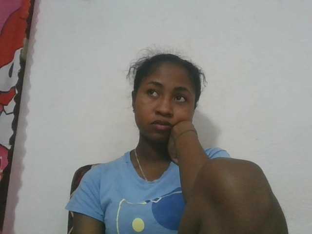 Marinah1a live cam on BongaCams