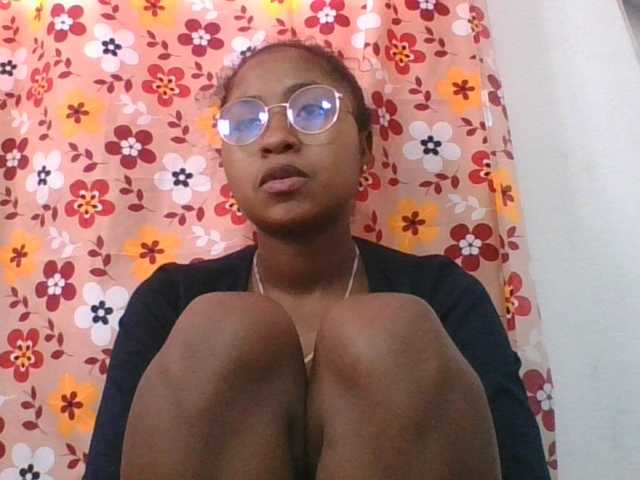 Marinah1a live cam on BongaCams