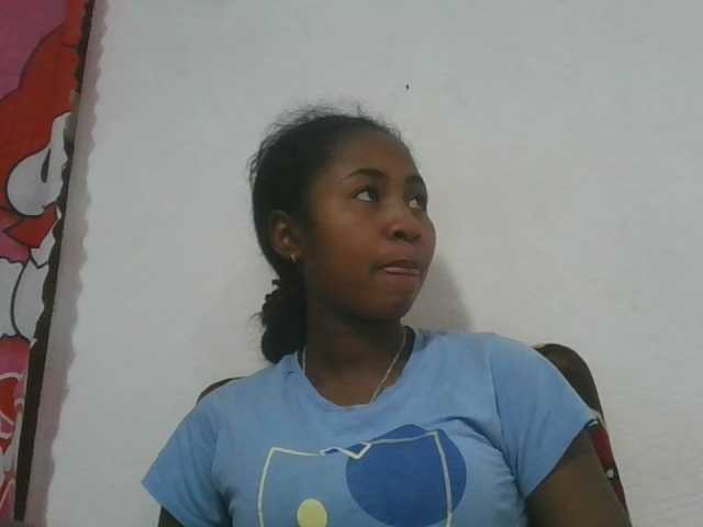 Marinah1a live cam on BongaCams