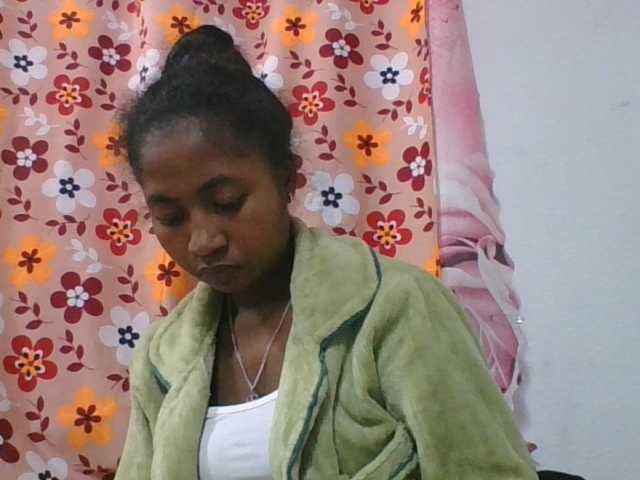 Marinah1a live cam on BongaCams