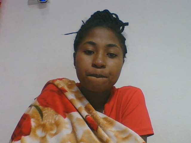Marinah1a live cam on BongaCams