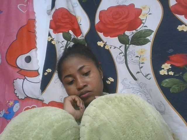Marinah1a live cam on BongaCams