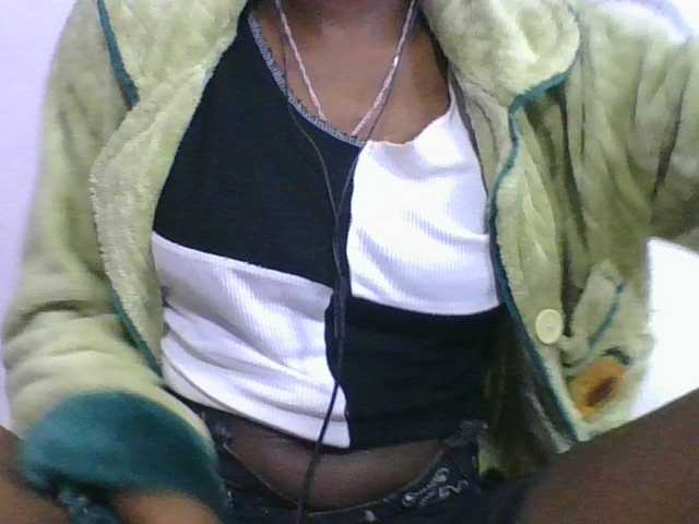 Marinah1a live cam on BongaCams